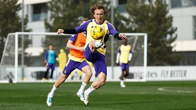 Última sessão de treinamento antes de visitar o Osasuna