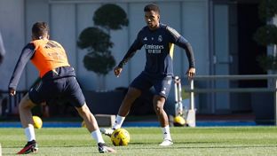 El Real Madrid prepara el derbi 