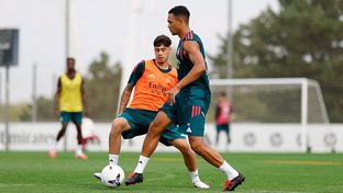 Último entrenamiento antes del debut en Liga