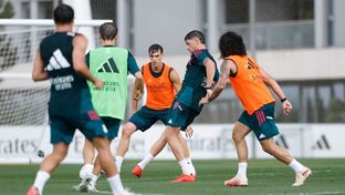 Último entrenamiento antes del amistoso frente al Schalke 04