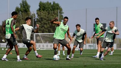 Nueva sesión para preparar el partido contra el Oviedo