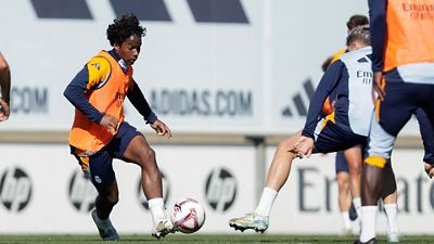 Último entrenamiento antes de visitar al Atlético de Madrid