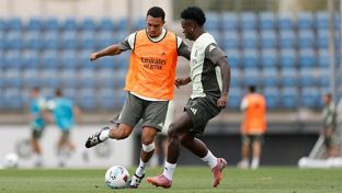 Xabi Alonso comienza a recuperar internacionales