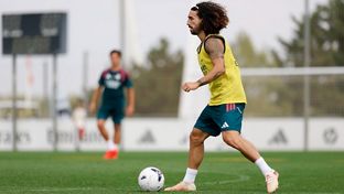 Último entrenamiento antes del debut en Liga