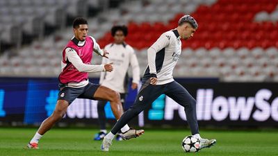 El equipo se entrenó en el escenario del partido