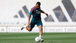 Último entrenamiento antes del debut en Liga