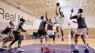 El Real Madrid prepara el Clásico de Euroliga