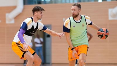 El Real Madrid continúa preparando el partido contra el Estrella Roja