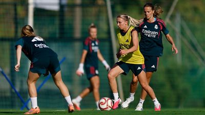 El equipo se entrenó en el Marbella Football Center
