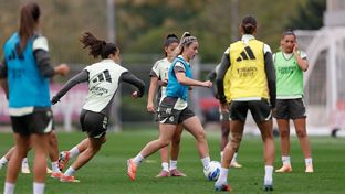 El equipo se entrenó en la previa del encuentro ante el Espanyol