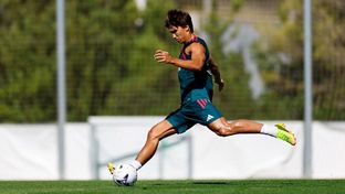 Físico y balón en el segundo entrenamiento del día