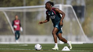 El Real Madrid completa la primera sesión de la semana