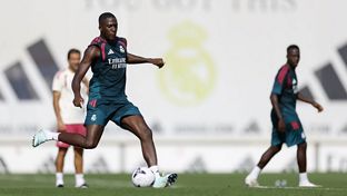 El Real Madrid completa la primera sesión de la semana