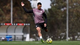 Físico y balón en la Ciudad Real Madrid