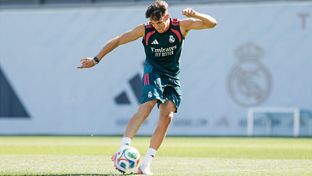 Carlos Espí se incorpora a los entrenamientos antes del primer amistoso del Real Madrid