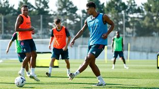 Bellingham se entrenó junto a los no convocados