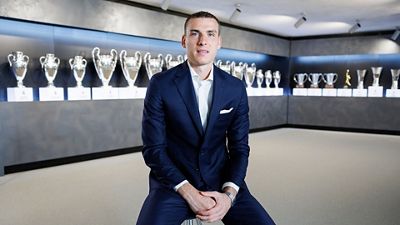 Lunin: “Estoy muy feliz por seguir más años en el mejor club del mundo”