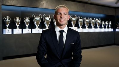 “I'll give my life for this shirt and I hope we can win many trophies,” added the Argentine.