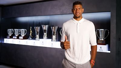 Tavares: "I hope to leave behind a great legacy wearing the crest of this team"