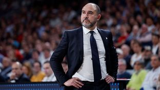 Chus Mateo named Liga coach of the month for April