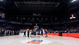 Minute's silence at the Movistar Arena