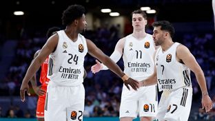 102-75: Exhibición y a un triunfo de la Final Four