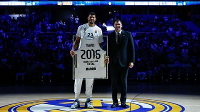 Tribute to Tavares for his Euroleague rebound record