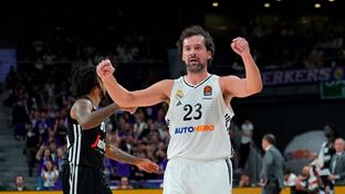 Llull, 1,100 games for Real Madrid