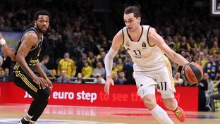 79-86: Victory in Berlin, home court playoff advantage and record equalled