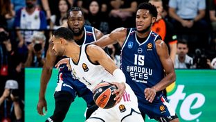 94-84: Derrota en la cancha del Anadolu Efes