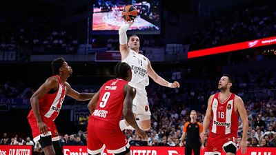 El Real Madrid remonta y derrota al Olympiacos en su primer partido de la Euroliga en casa