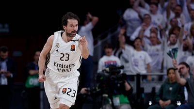 これがリュルのユーロリーガでの700本目の3ポイントだ