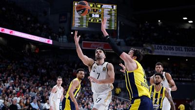 Euroleague leaders lose to Fenerbahce