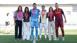Homenaje a las campeonas del Europeo sub-19