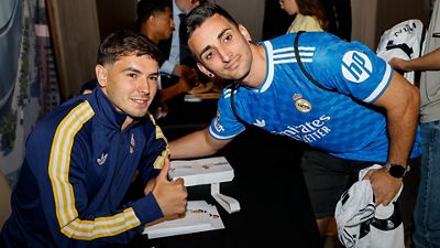 Bellingham and Brahim, stars of the signing session in Barcelona