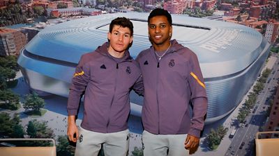 Rodrygo and Fran García take centre stage at signing session in Seville