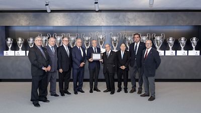 La Peña Madridista La Saeta celebró su 50 aniversario con un homenaje a Florentino Pérez