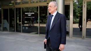 Le président se rend au funérarium suite au décès de Sergio Nieto, socio numéro 1 du Real Madrid