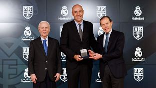 La Fundación renueva su acuerdo con Tintefish para seguir impulsando las escuelas sociodeportivas de Bután