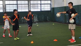 Formación para entrenadores de la escuela de la Fundación en Uruguay