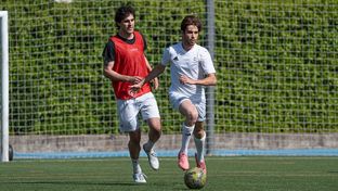 Las escuelas sénior de la Fundación Real Madrid consolidan un espacio de deporte, inclusión y convivencia