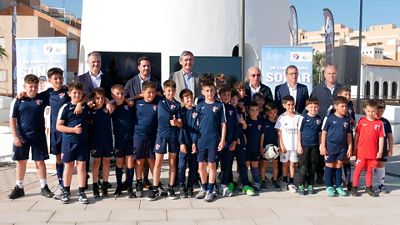 Adra contará este verano con un campus de fútbol de la Fundación