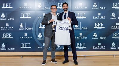 Arbeloa presenta los clínics de la Fundación y Be Free Football en las islas Maldivas