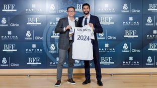 Arbeloa presenta los clínics de la Fundación y Be Free Football en las islas Maldivas