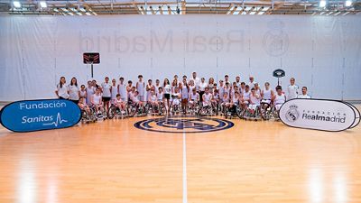 Felipe Reyes, en el campus de baloncesto inclusivo de la Fundación Real Madrid