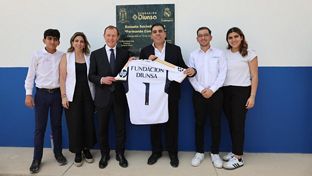 Butragueño celebrates the opening of the fourth school in Honduras run by the Real Madrid and Diunsa foundations