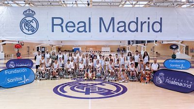 Butragueño y Yolanda Erburu visitan el XVII Campus de Baloncesto Inclusivo de la Fundación Real Madrid