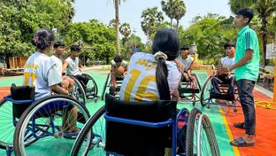 Camboya inaugura la primera escuela internacional de baloncesto en silla de la Fundación