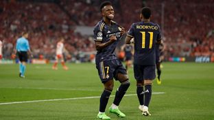 2-2: Dois gols de Vini Jr. e a vaga para a final será decidida no Bernabéu