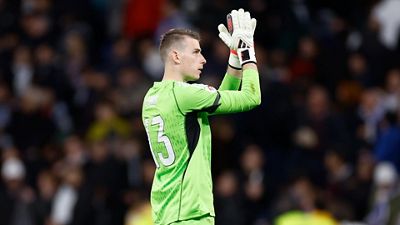 Lunin cumple 25 años
